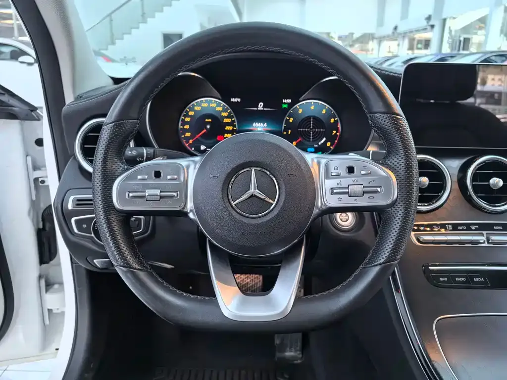 Mercedes-Benz C-Class — фото 10