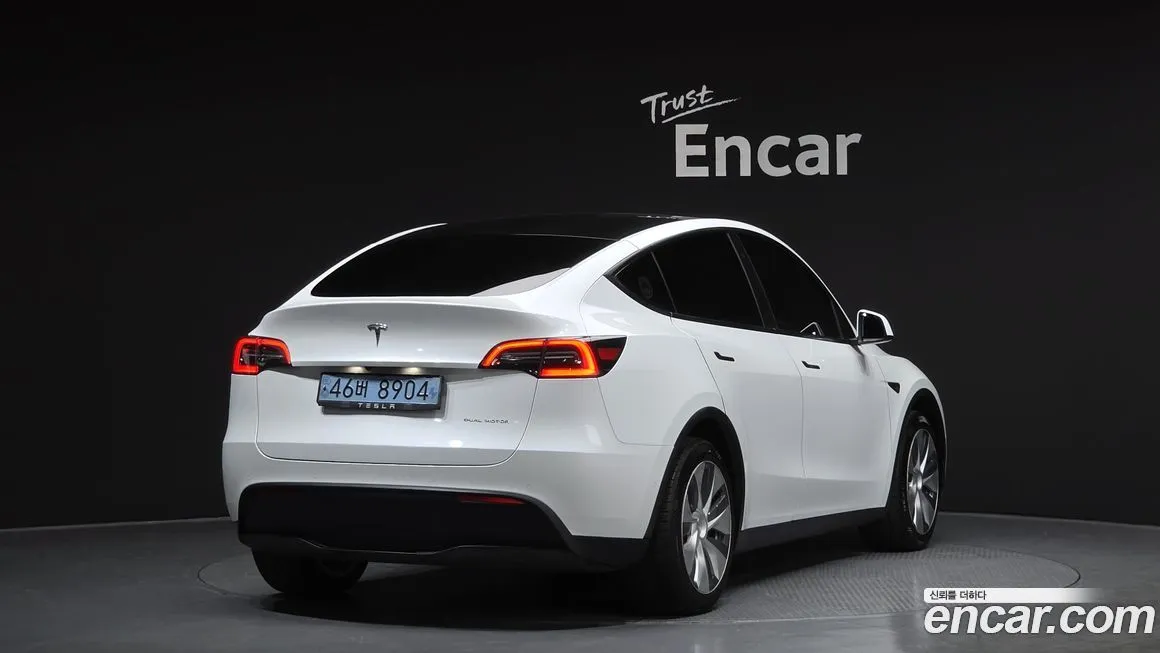 Tesla Model Y 2021 из KR, фото 2