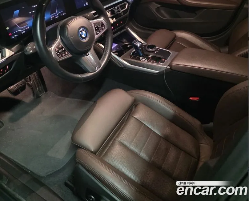 BMW i4 — фото 10