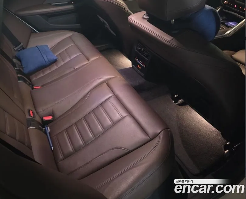 BMW i4 — фото 9