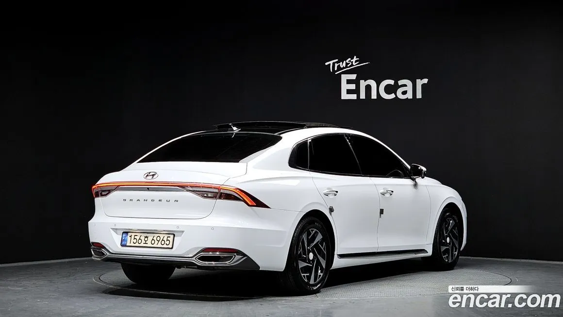 Hyundai Grandeur 2022 из KR, фото 2