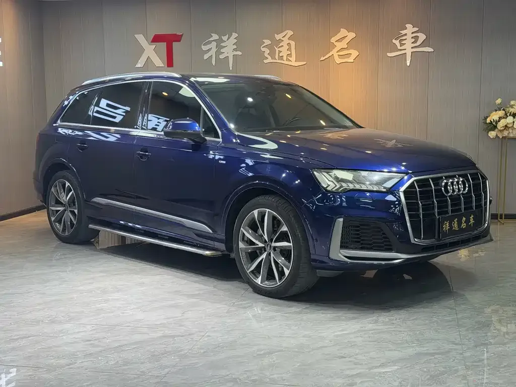 Audi Q7 2021 из CN, фото 3