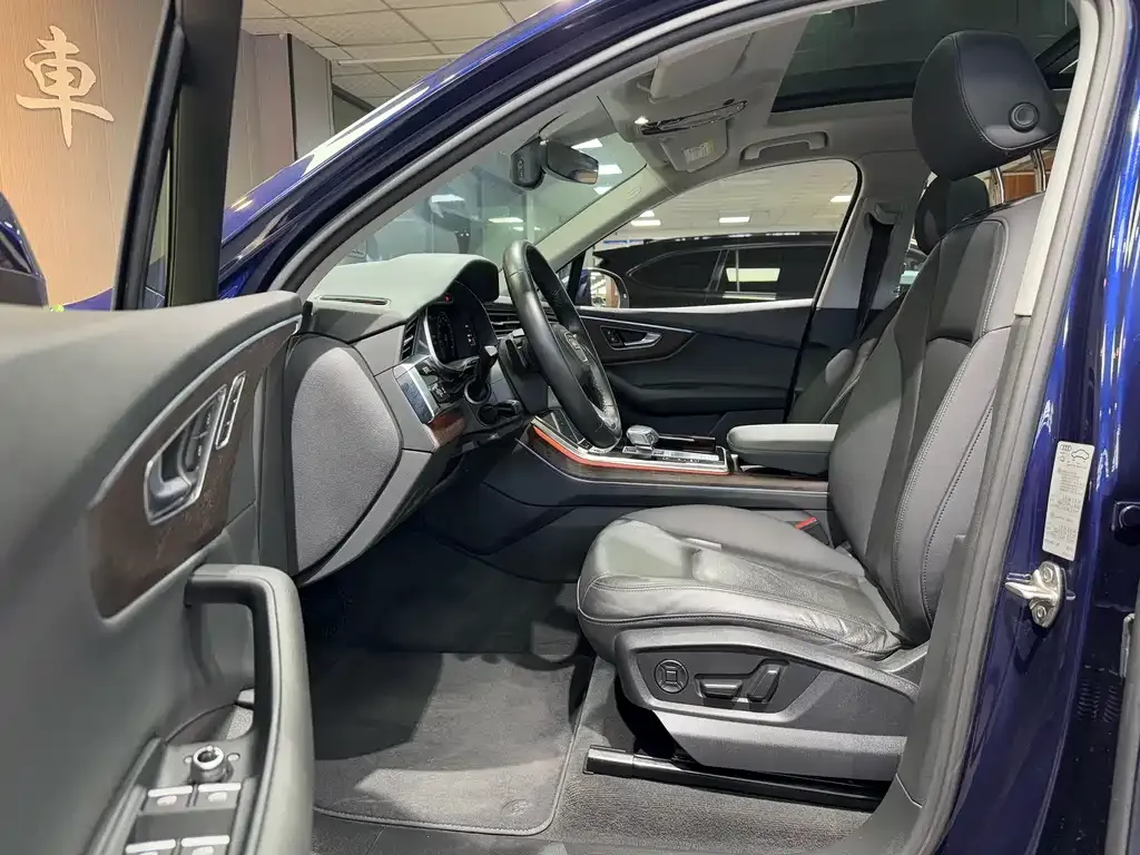 Audi Q7 2021 из CN, фото 5