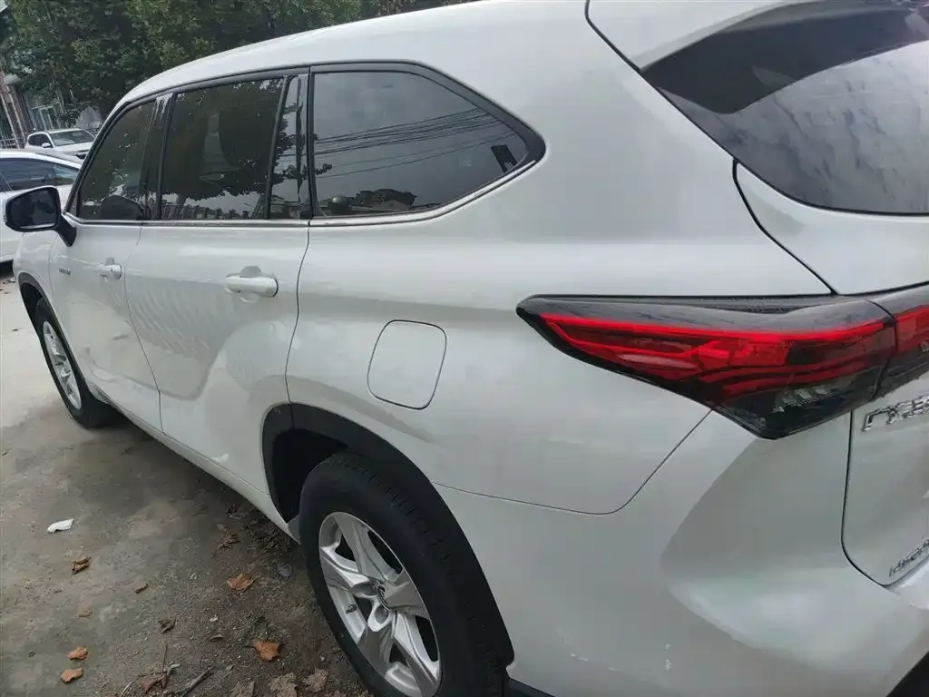Toyota Highlander — фото 5