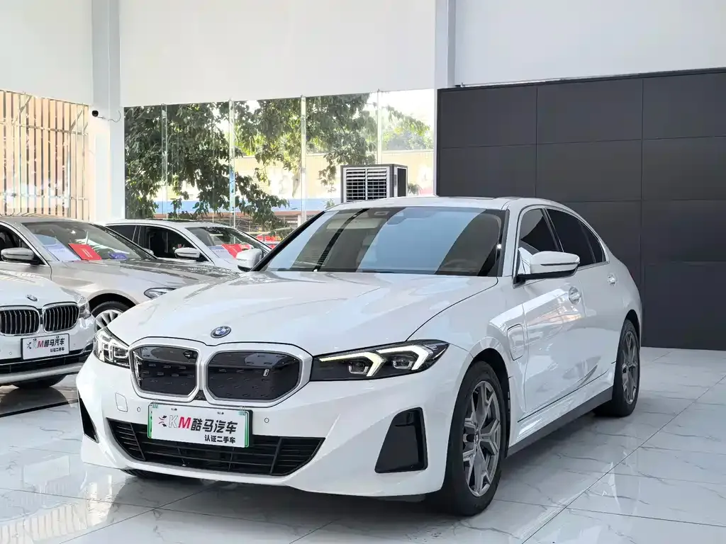 BMW i3 — фото 1