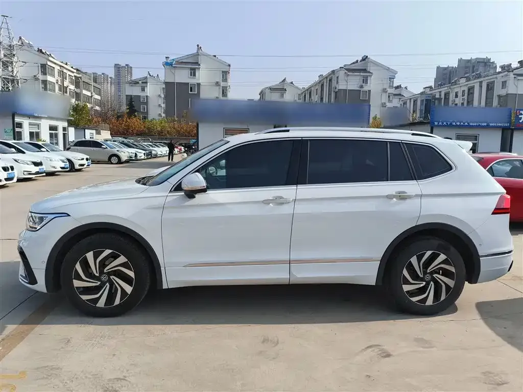 Volkswagen Tiguan L 2024 из CN, фото 5