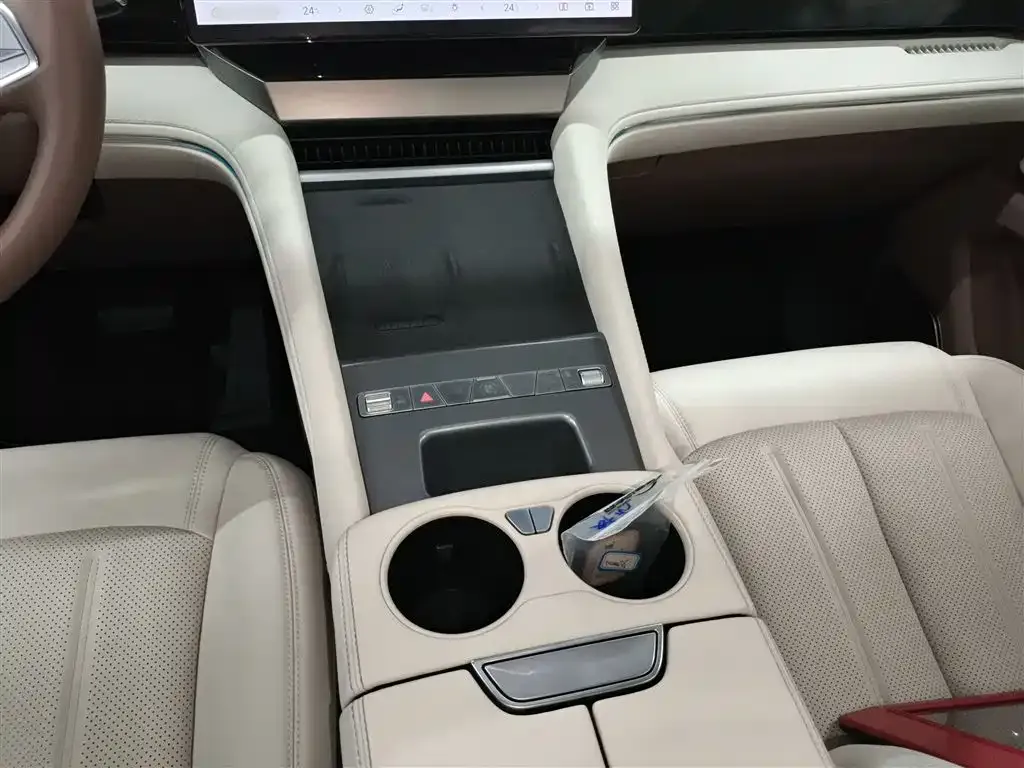 BYD Xia 2025 из CN, фото 6