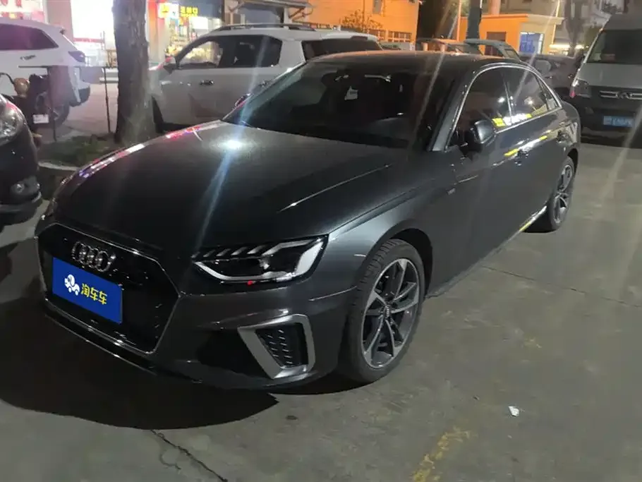 Audi A4L 2022 из CN, фото 1
