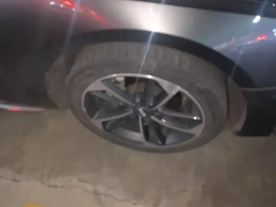Audi A4L 2022 из CN, фото 6