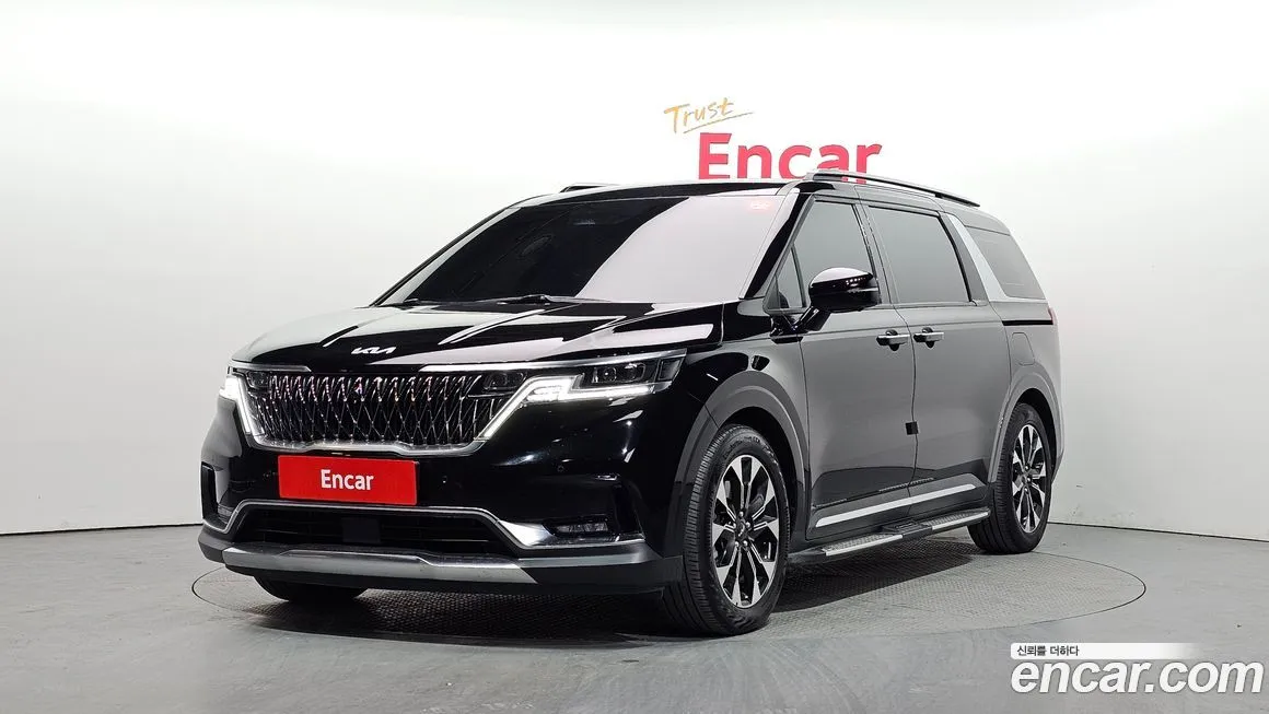 Kia Carnival — фото 1