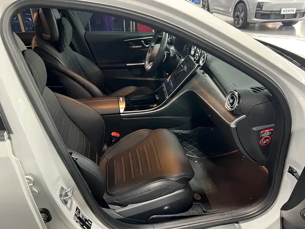 Mercedes-Benz C-Class 2024 из CN, фото 8