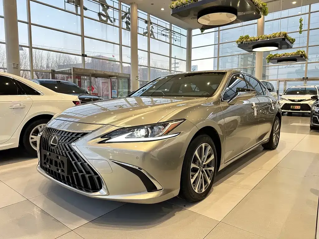 Lexus ES 2024 из CN, фото 1