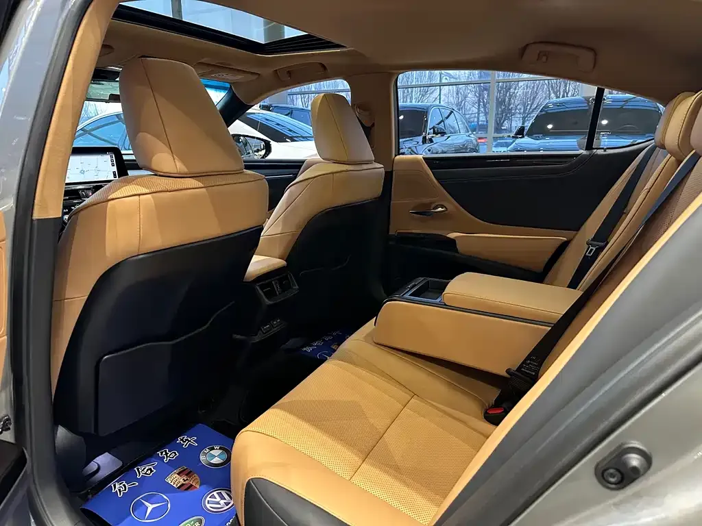 Lexus ES 2024 из CN, фото 9