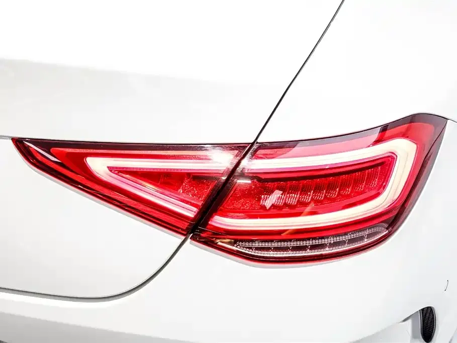Mercedes-Benz CLS — фото 10