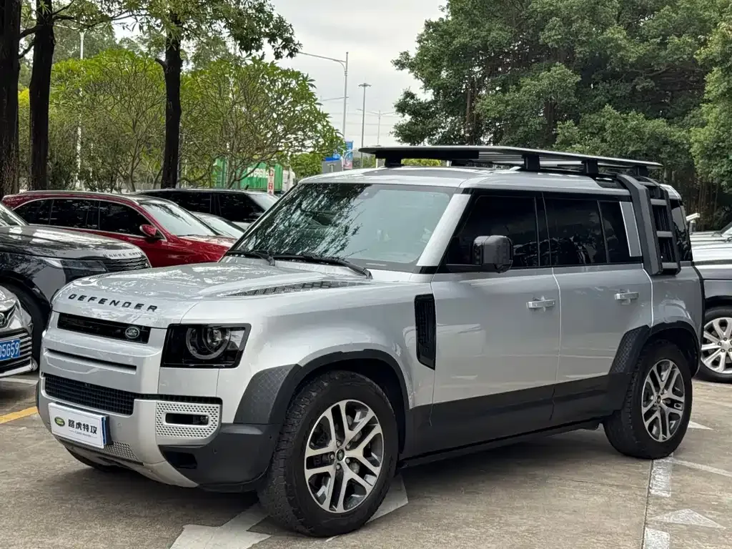 Land Rover Defender 2023 из CN, фото 1
