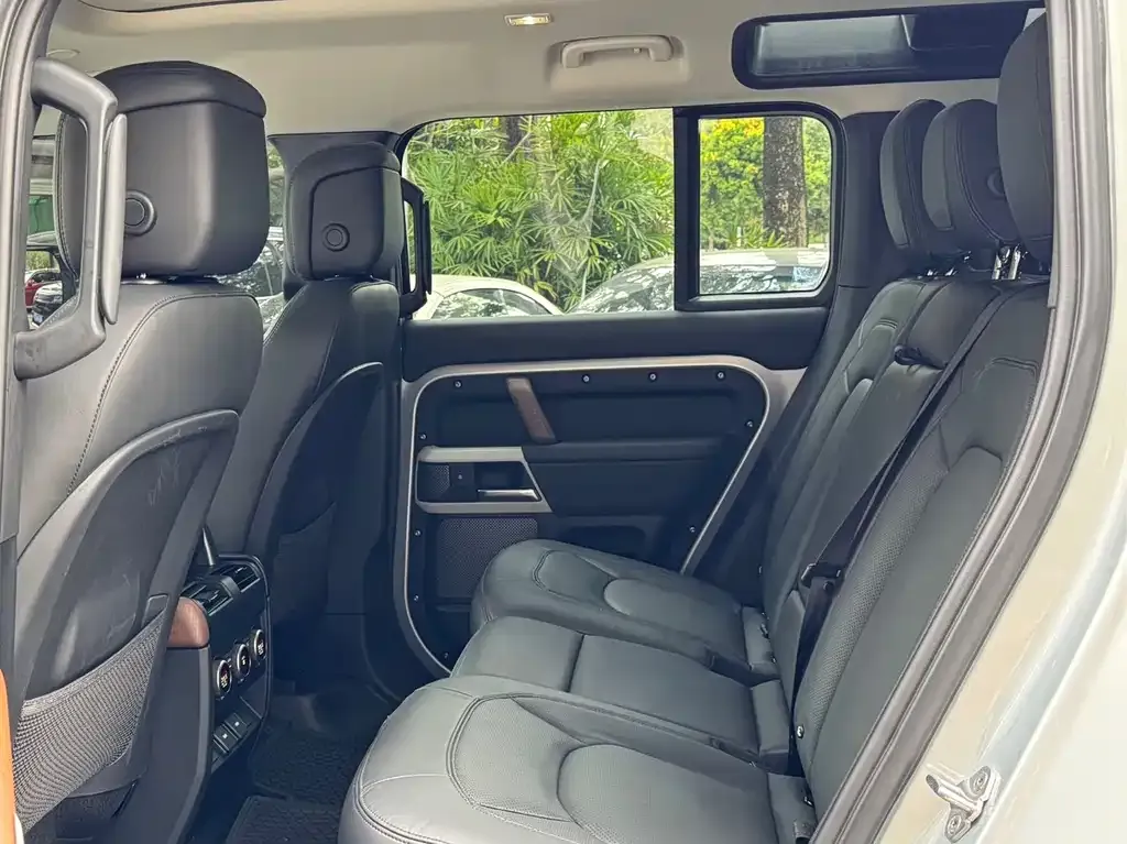 Land Rover Defender 2023 из CN, фото 9