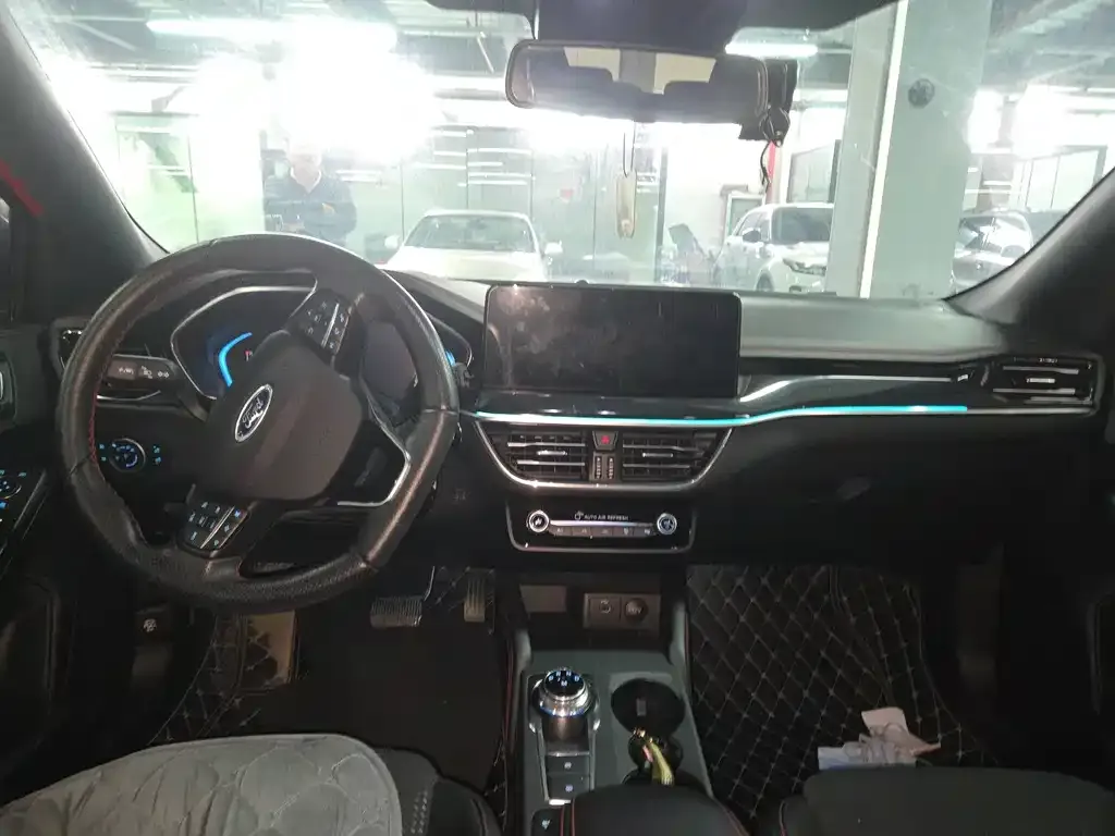 Ford Focus 2021 из CN, фото 3