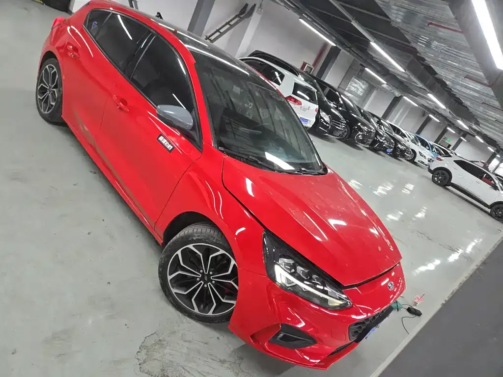 Ford Focus 2021 из CN, фото 5