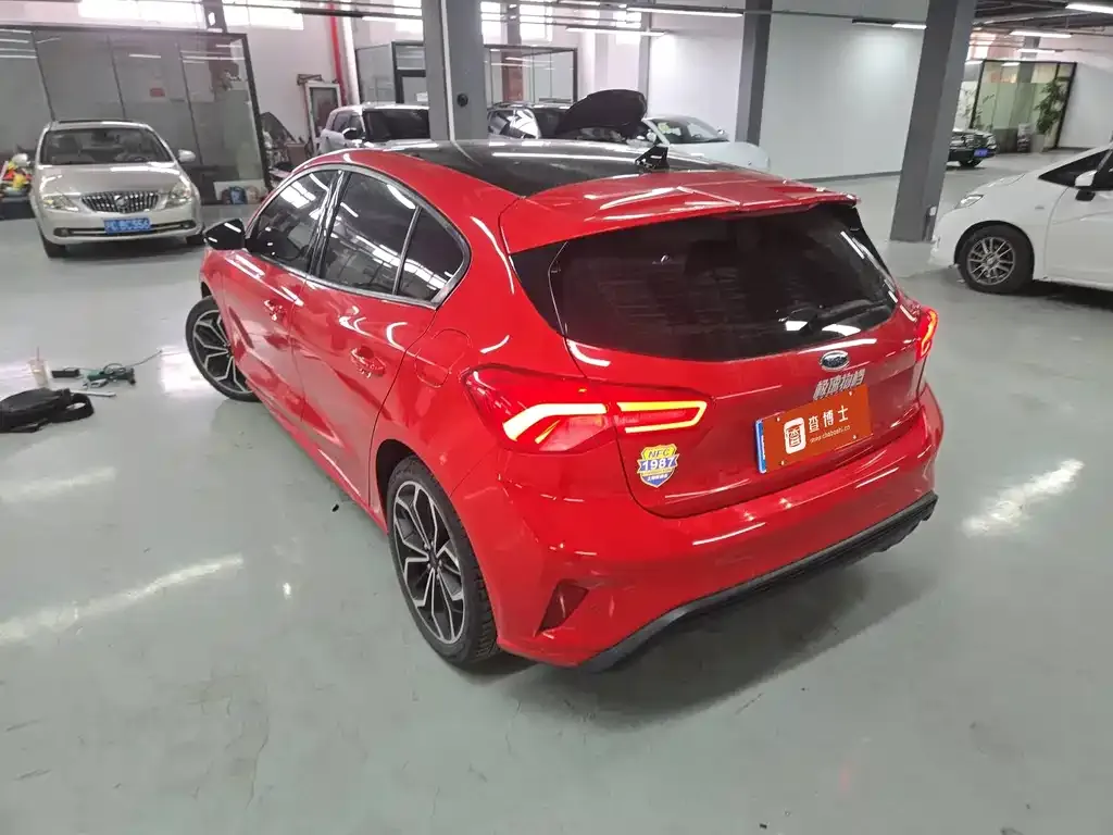 Ford Focus 2021 из CN, фото 6