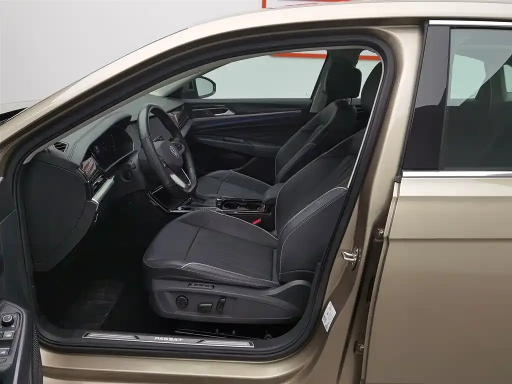 Volkswagen Passat — фото 10