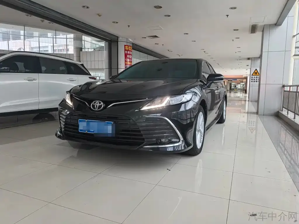 Toyota Camry 2022 из CN, фото 1