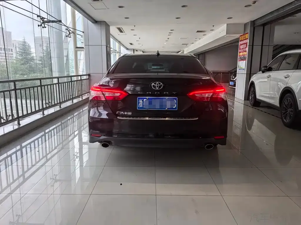 Toyota Camry 2022 из CN, фото 10