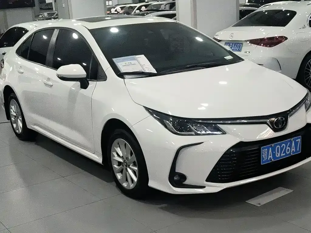 Toyota Corolla — фото 2