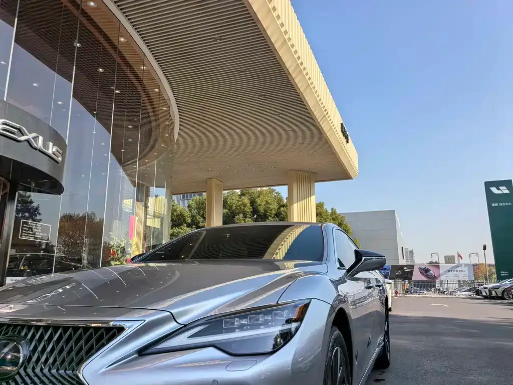 Lexus LS 2022 из CN, фото 4