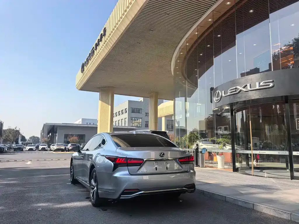 Lexus LS 2022 из CN, фото 7