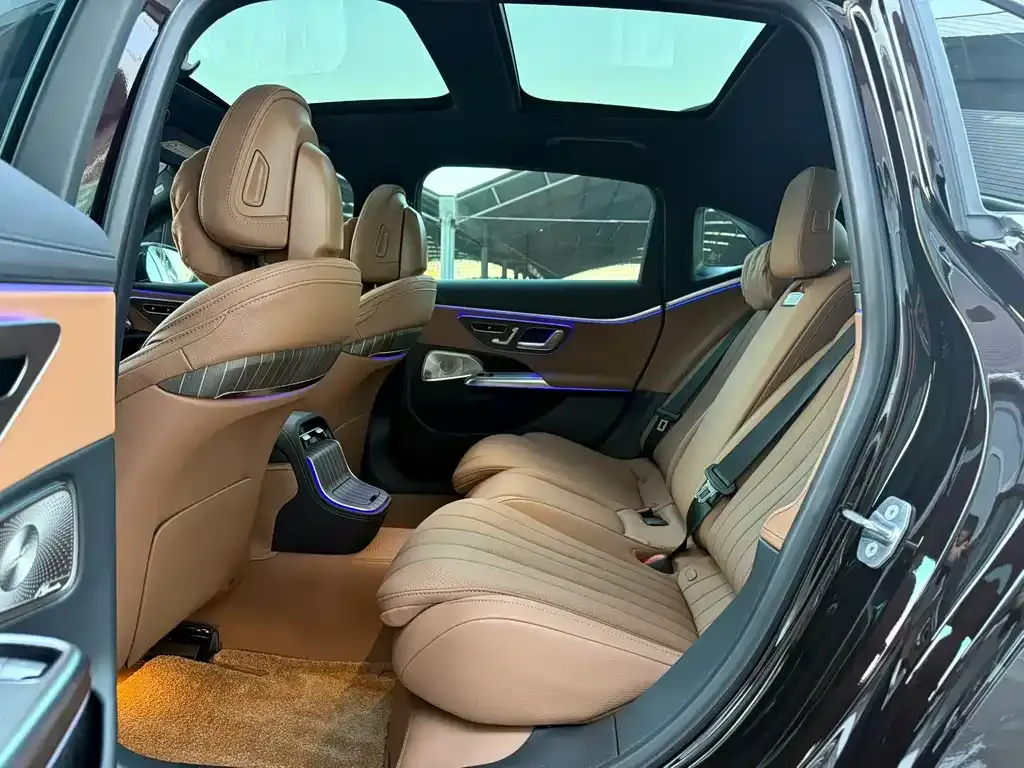 Mercedes-Benz E-Class 2025 из CN, фото 8