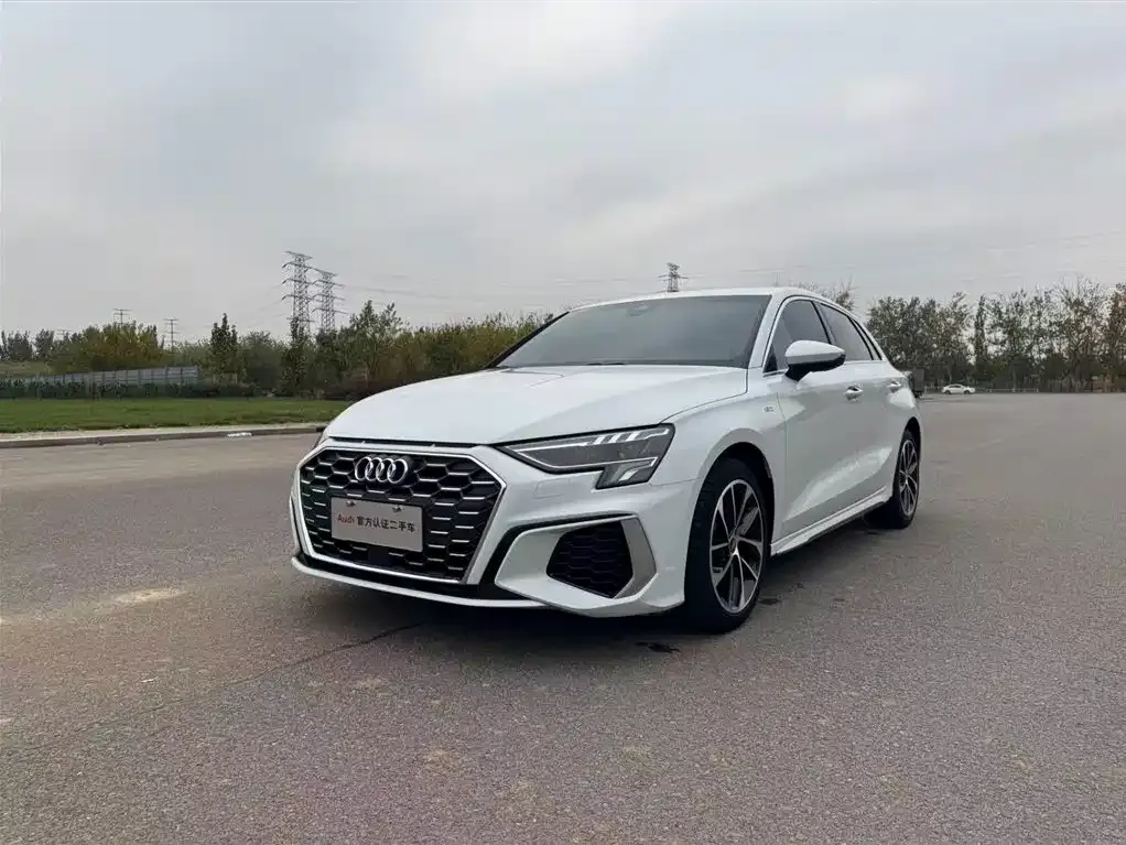 Audi A3 — фото 1
