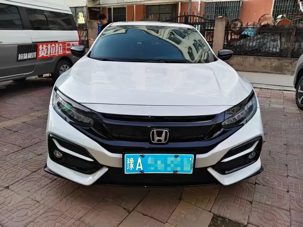 Honda Civic 2022 из CN, фото 2