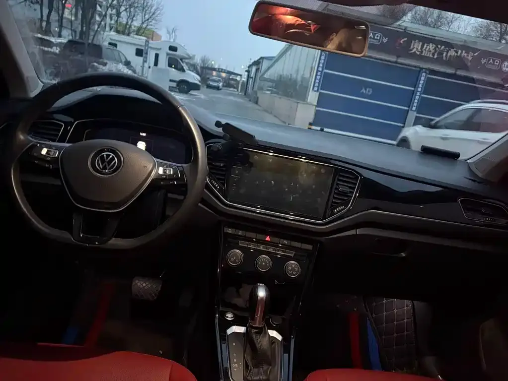 Volkswagen T-Roc 2023 из CN, фото 4
