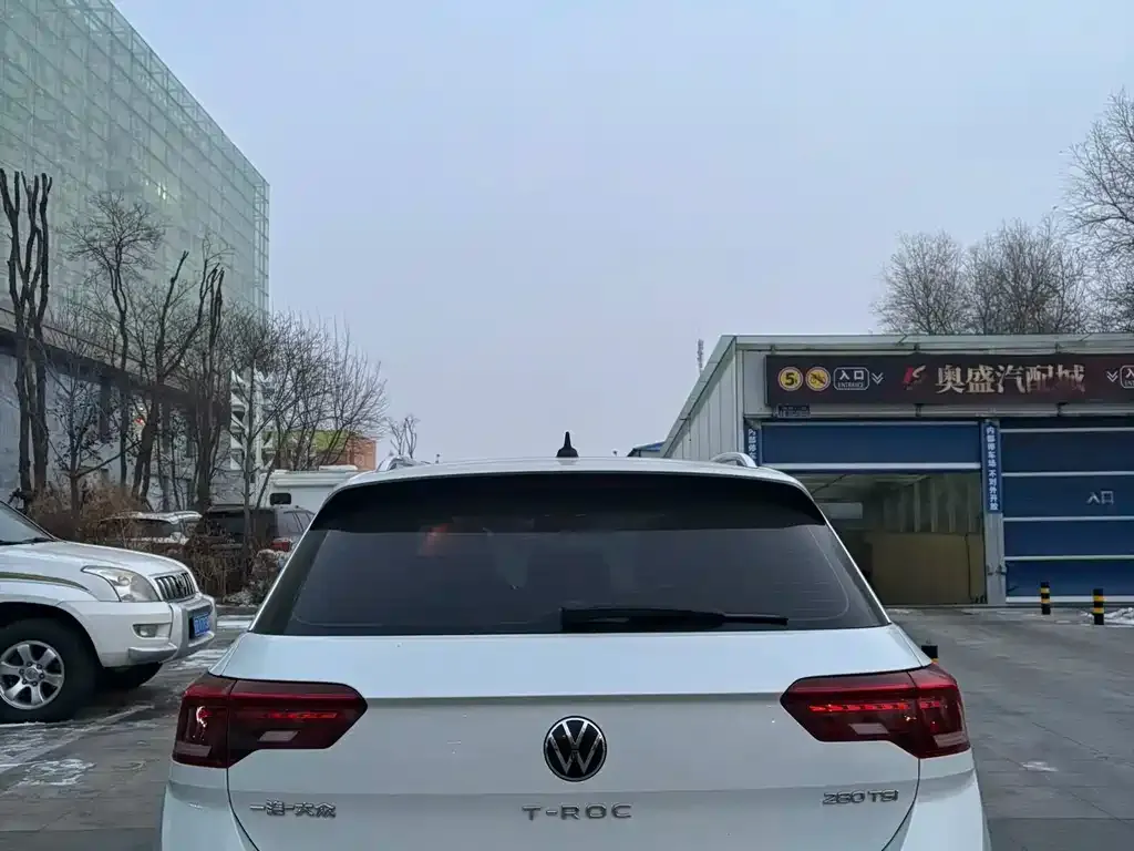 Volkswagen T-Roc 2023 из CN, фото 7