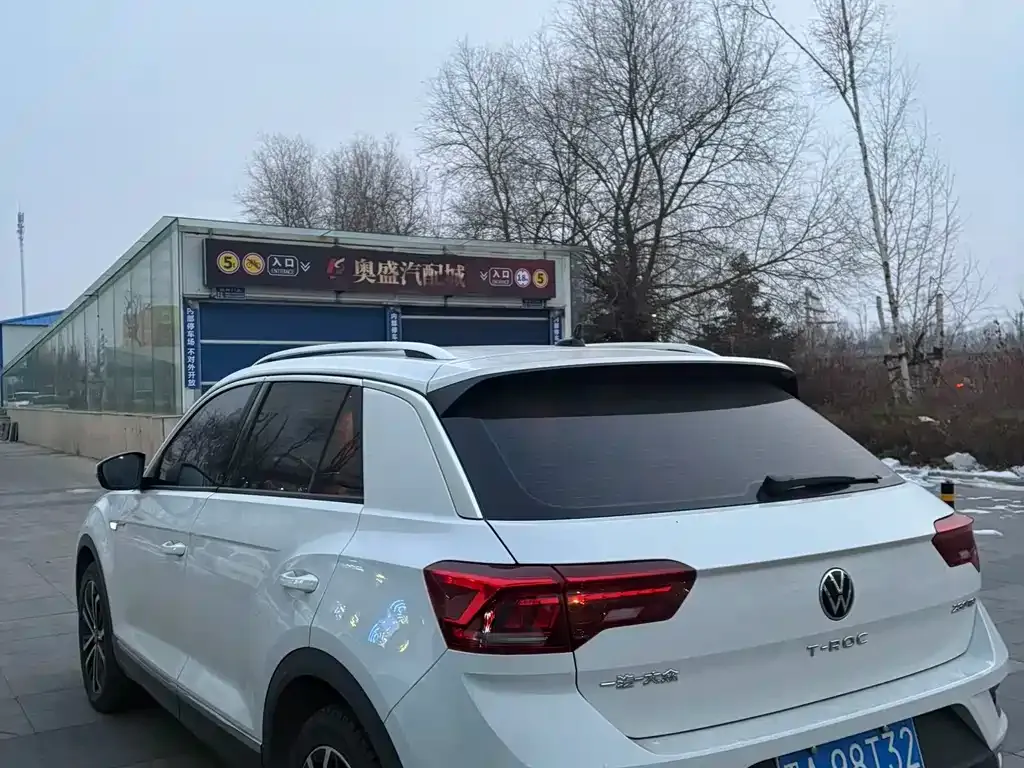 Volkswagen T-Roc 2023 из CN, фото 8