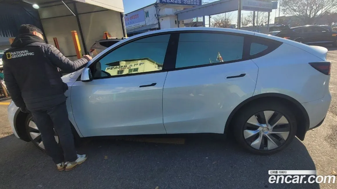 Tesla Model Y 2024 из KR, фото 3
