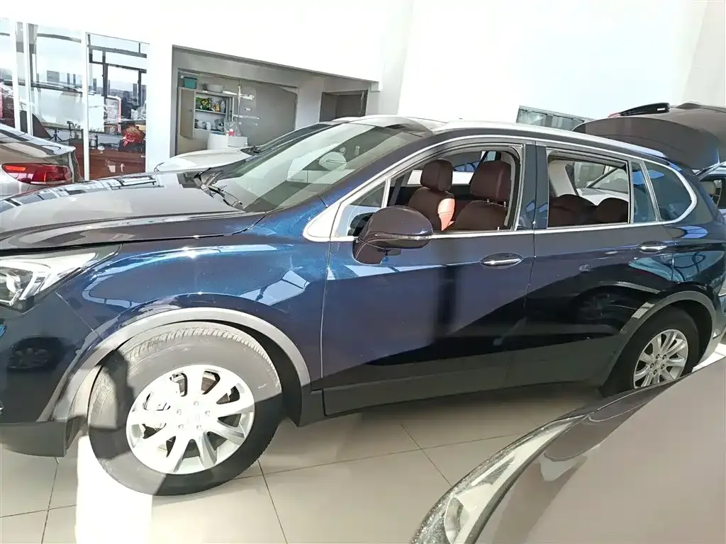 Buick Envision Plus — фото 5