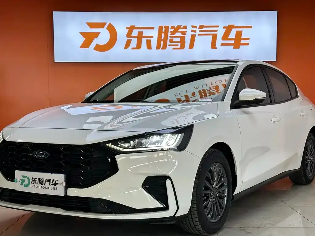 Ford Focus 2023 из CN, фото 1