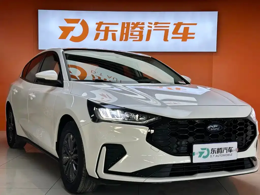 Ford Focus 2023 из CN, фото 3