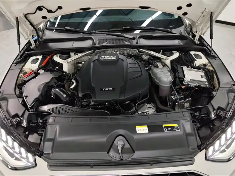 Audi A4L 2023 из CN, фото 10