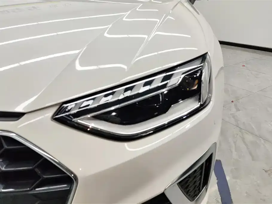 Audi A4L 2023 из CN, фото 5