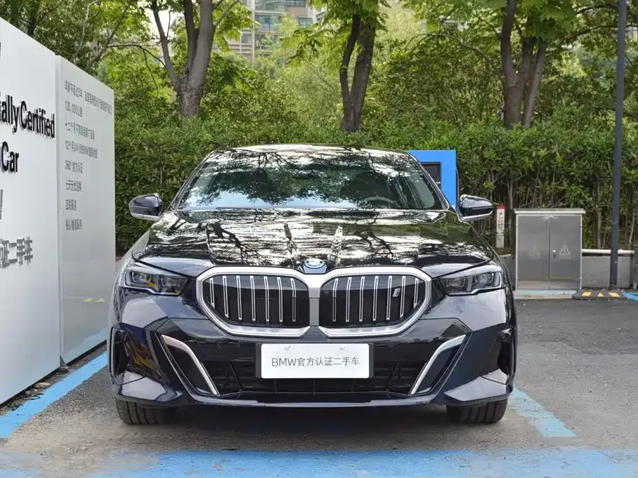 BMW i5 — фото 3