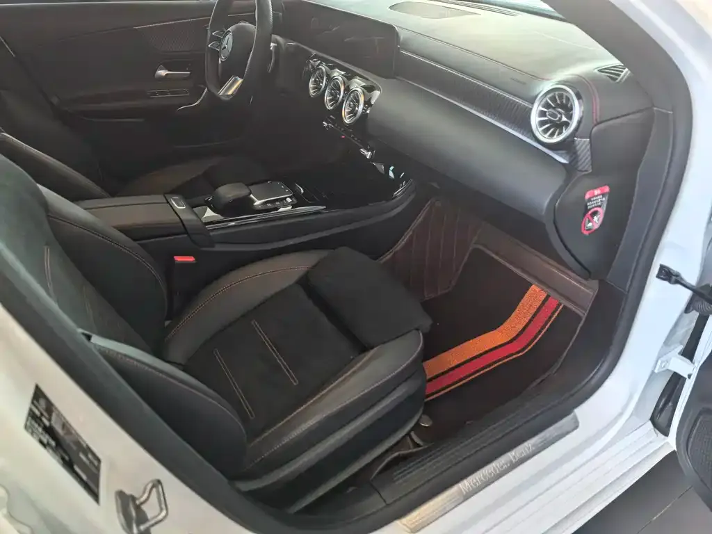 Mercedes-Benz A-Class 2024 из CN, фото 6