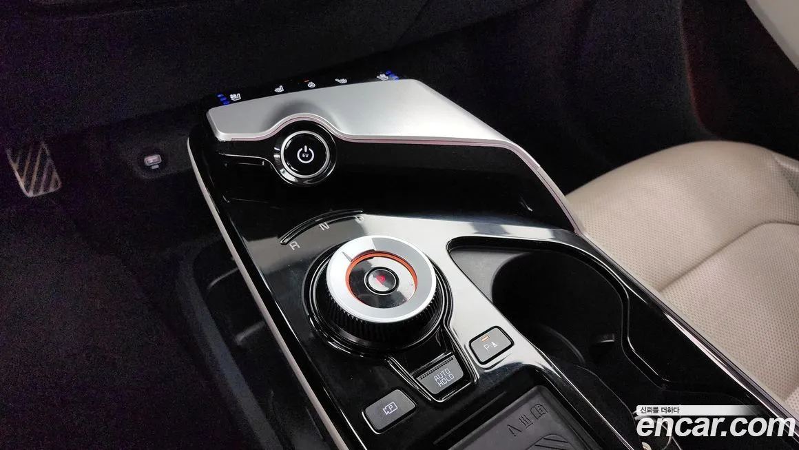 Kia EV6 — фото 9