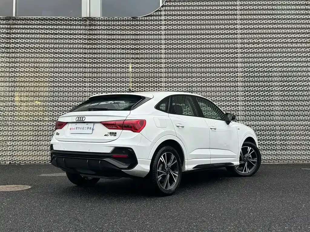 Audi Q3 Sportback — фото 7