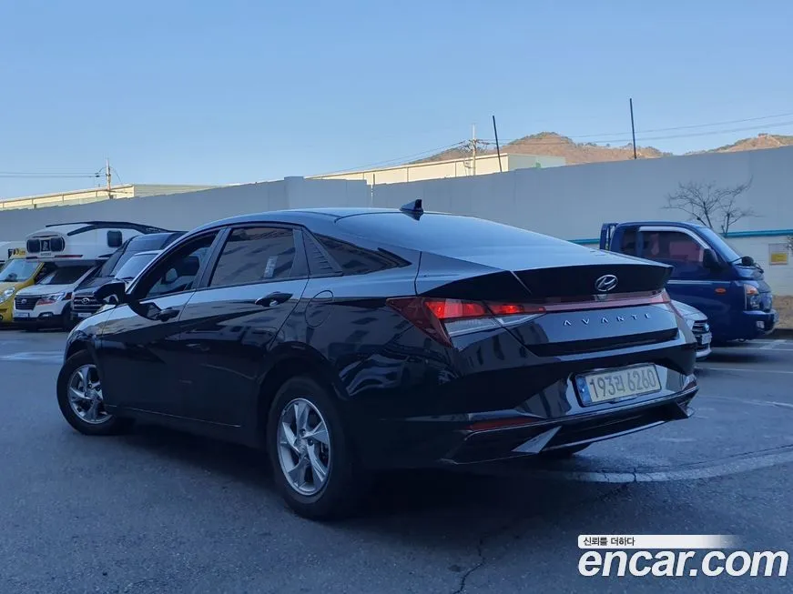Hyundai AVANTE — фото 4