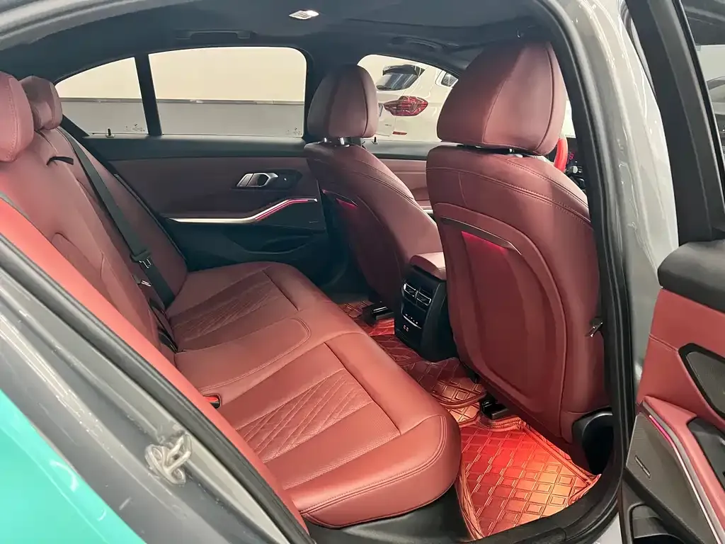 BMW 3 Series 2023 из CN, фото 5