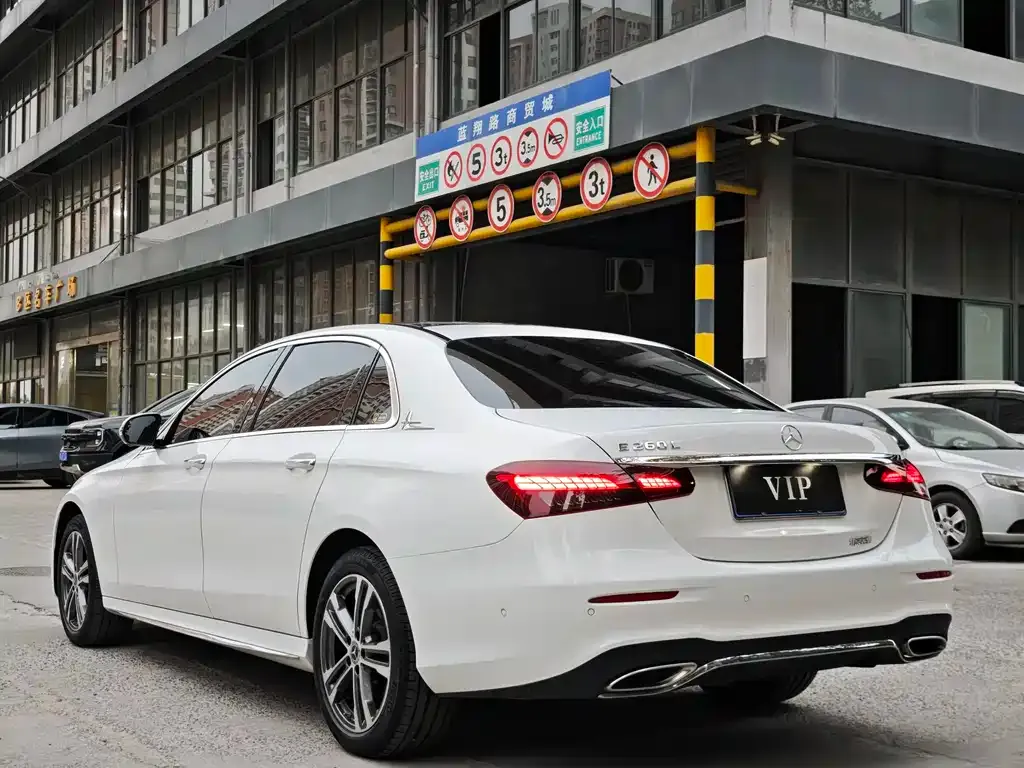Mercedes-Benz E-Class 2023 из CN, фото 10