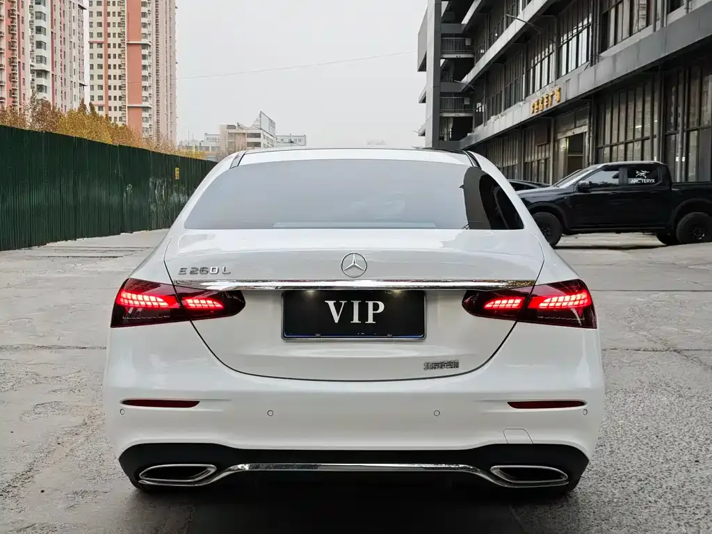 Mercedes-Benz E-Class 2023 из CN, фото 9