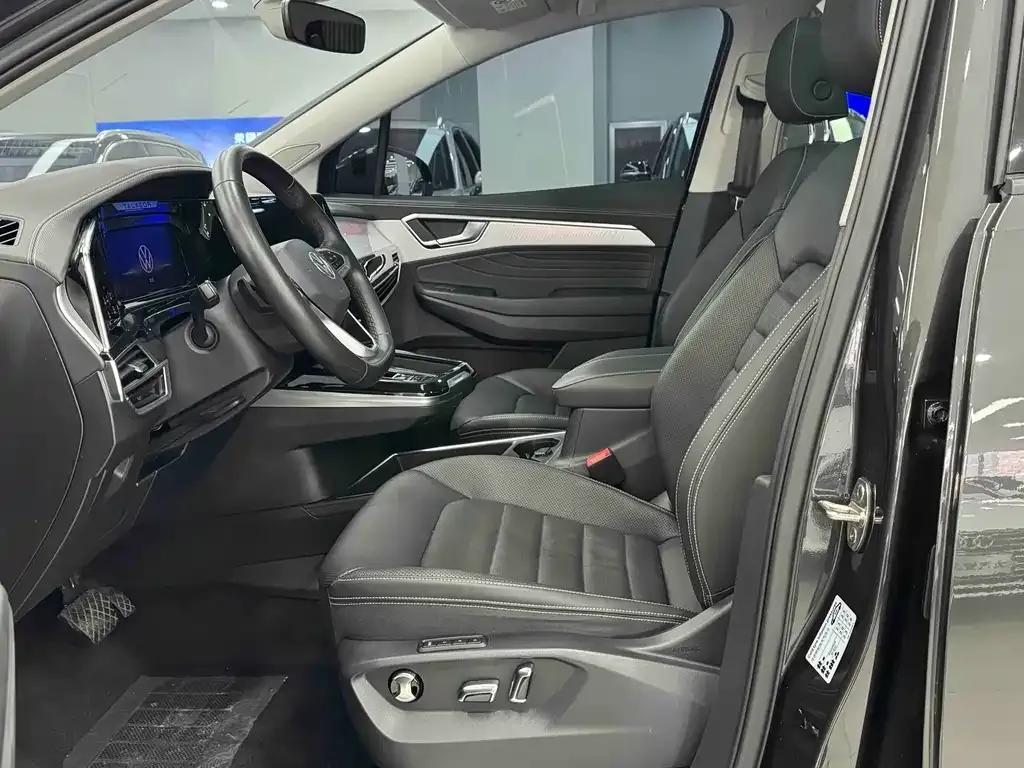 Volkswagen Talagon 2023 из CN, фото 8